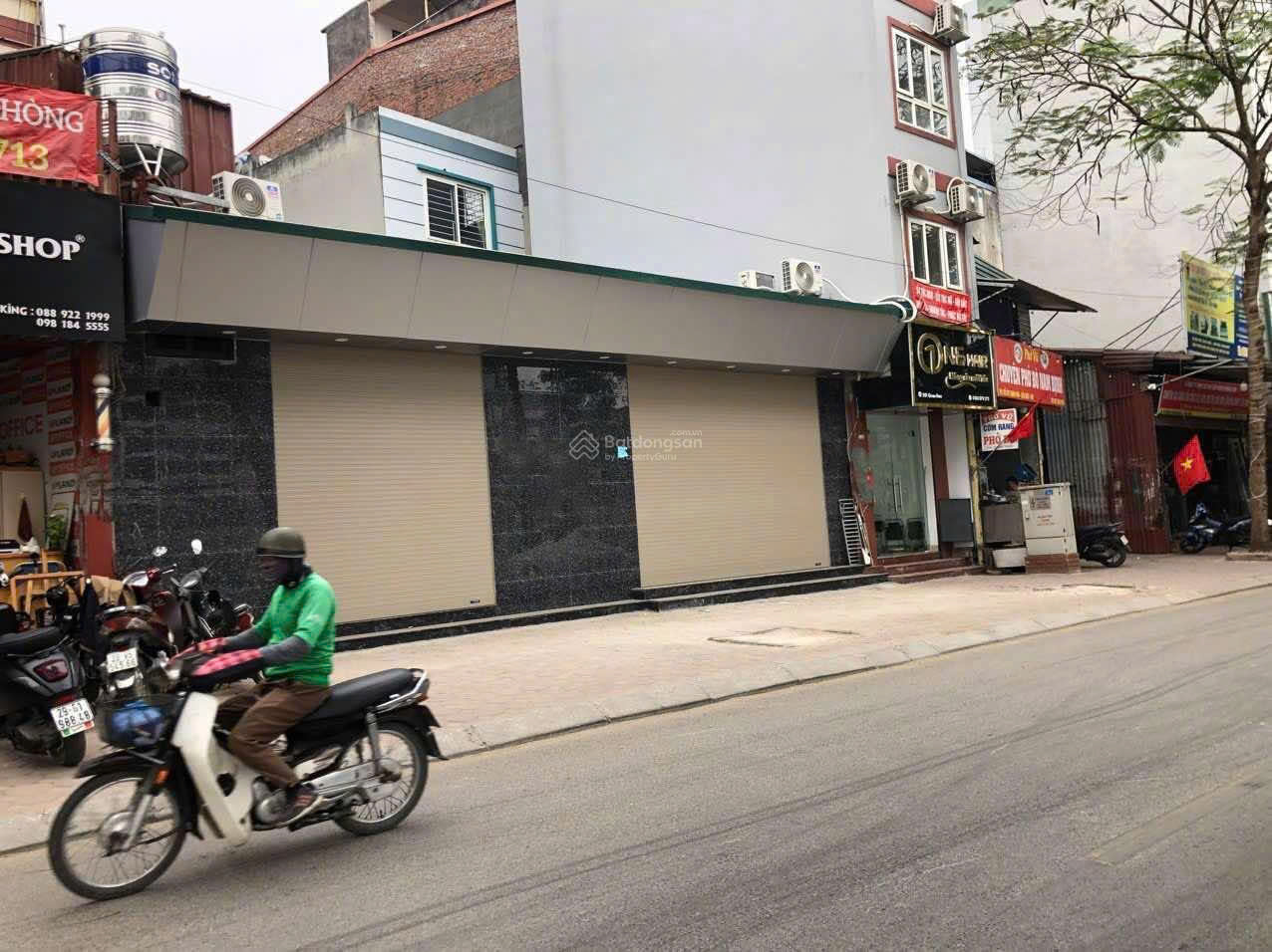 CHO THUÊ MẶT BẰNG KINH DOANH / NHÀ XƯỞNG / NHÀ HÀNG – 300M² – LẠC LONG QUÂN, GẦN CÔNG VIÊN NƯỚC HỒ TÂY