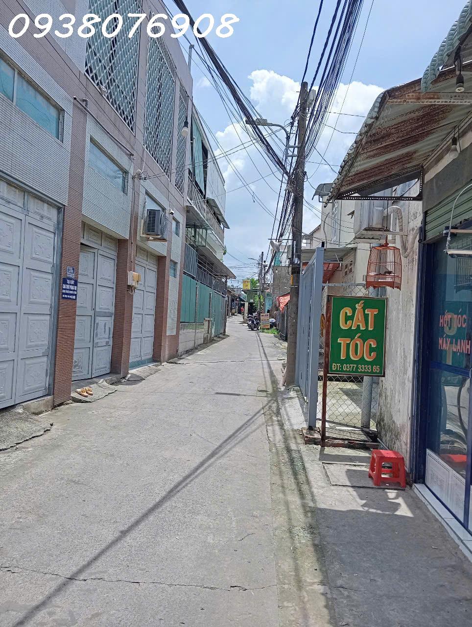 Nhà 2 mặt tiền chợ Long Thạnh Mỹ, 85m2, giá 5.2 tỷ