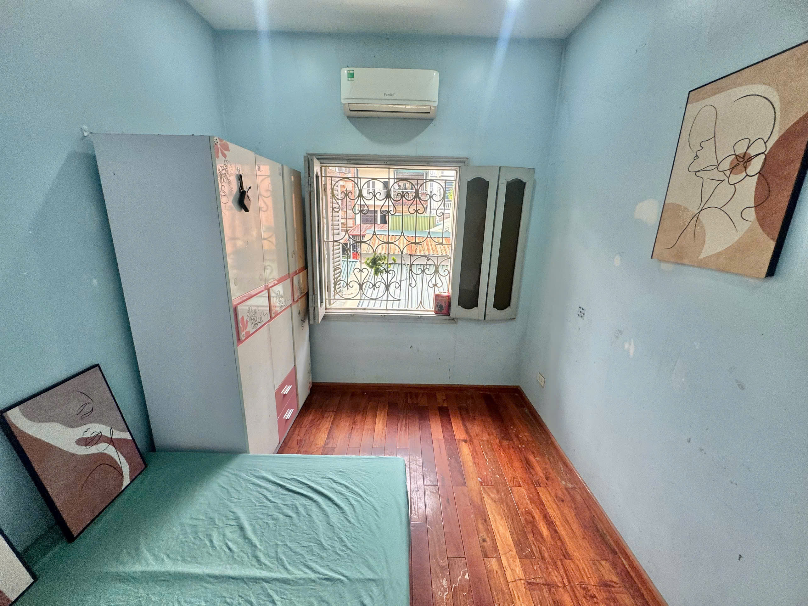 Cho Thuê phòng 16m thoáng sáng giá rẻ 2tr7 Ngõ 575 Kim mã, Ba đình
