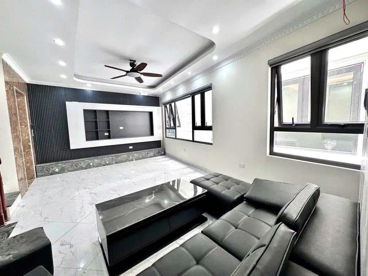 HOA HẬU PHỐ LÂM DU 35M2 THANG MÁY 6T, Ô TÔ ĐỖ CỔNG, HÀNG HIẾM NHỈNH 10 TỶ