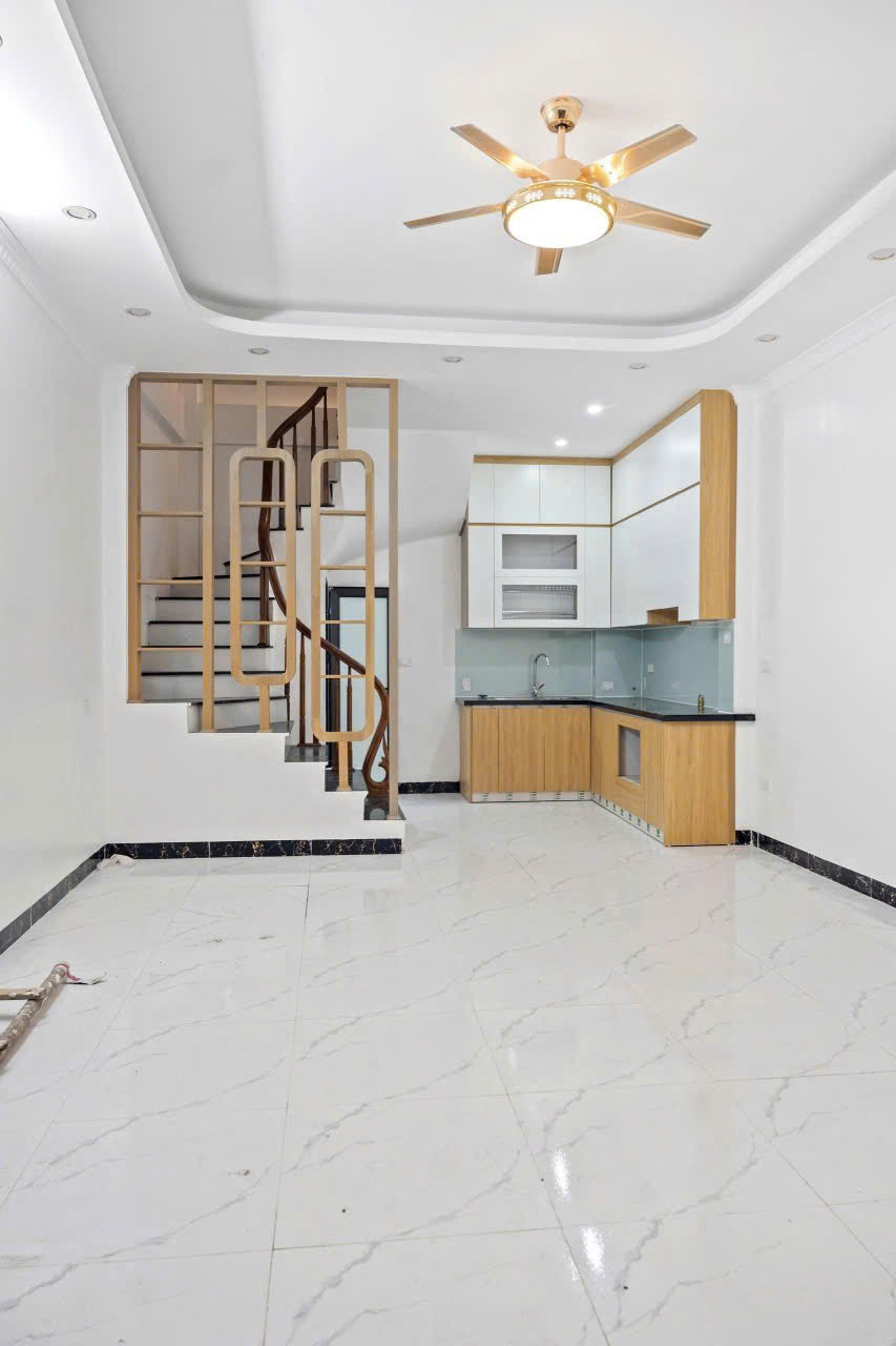 NHÀ ĐẸP HỒNG HÀ - HOÀN KIẾM TRUNG TÂM THỦ ĐÔ, CHỈ HƠN 20M RA MẶT PHỐ BẠCH ĐẰNG- 37m, 5 T, MT 4.3 m, giá 6.7 tỷ