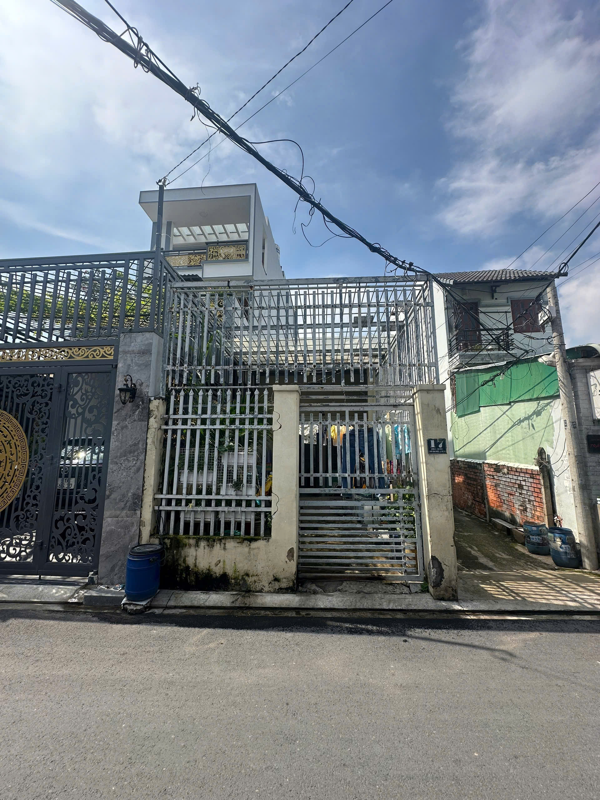 Bán Nhà Mặt Tiền Đường Sát  Quốc Lộ 13 93m2 kế Vạn Phúc City Chỉ 7,35 Tỷ TL