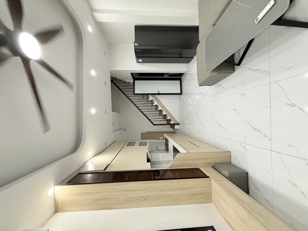 Chỉ 1 căn duy nhất!!! Bán nhà Đông Dư - dân xây 31m 4 tầng nhỉnh 5 tỷ