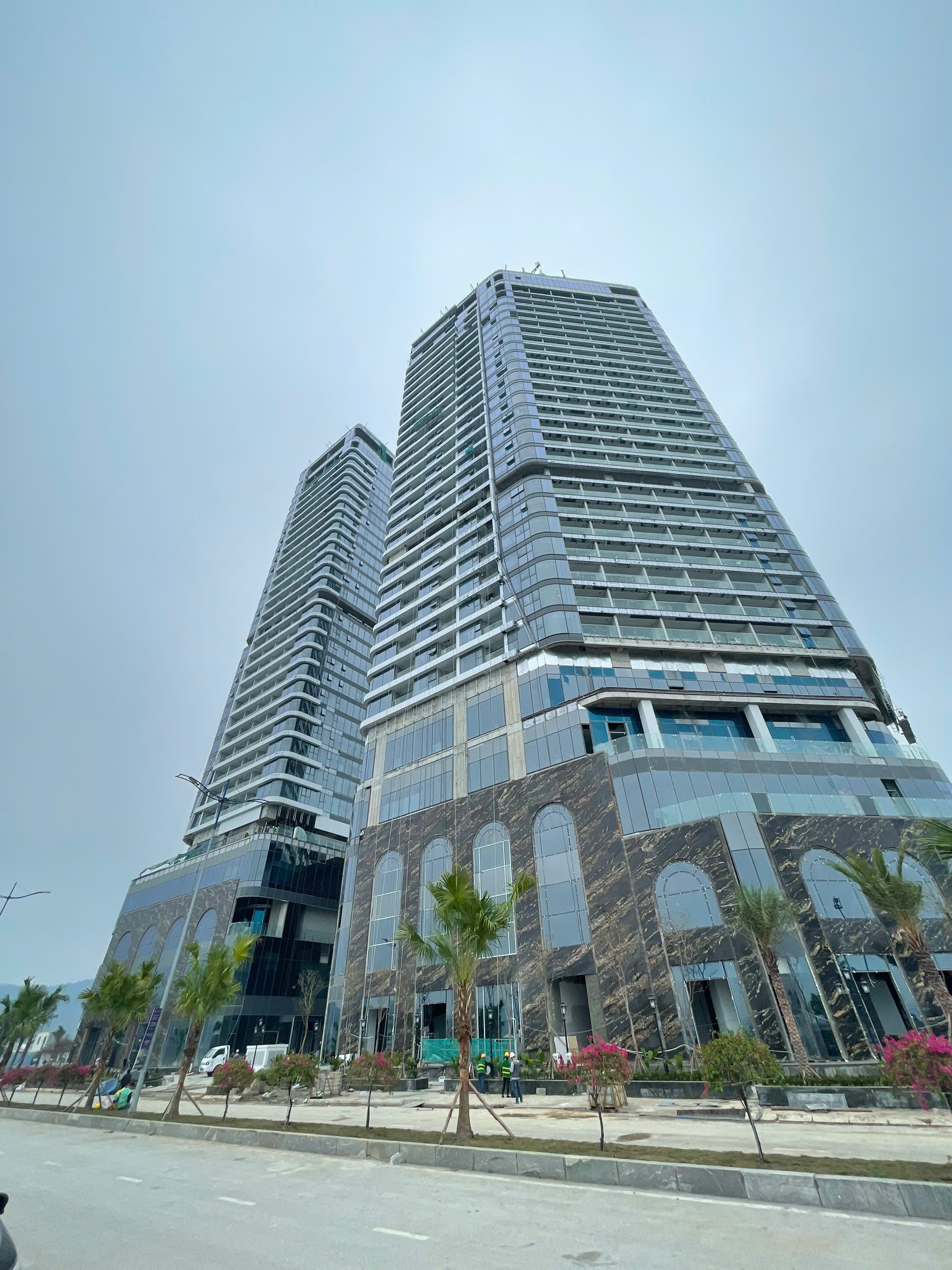 Căn ngoại giao toà A đẹp nhất Crystal Vân Đồn 38m² tầng trung, chỉ 400 triệu ký HĐMB. Giá chỉ 2.3tỷ