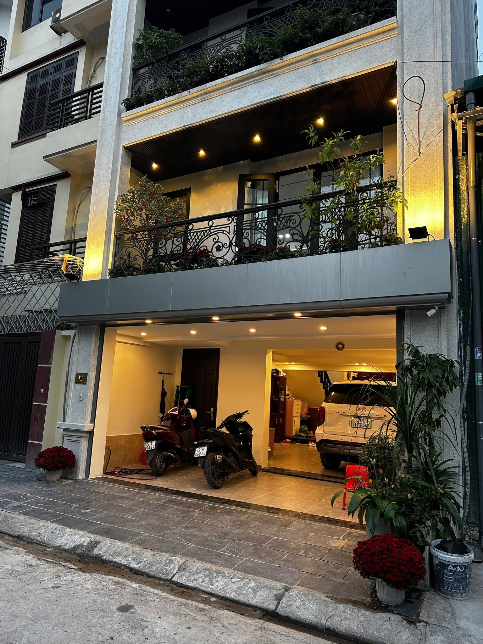 HÀNG XÓM HIMLAM CỔ LINH, LONG BIÊN 105M2 7 TẦNG, MT 6.5M, GARA OTO - 25.X TỶ