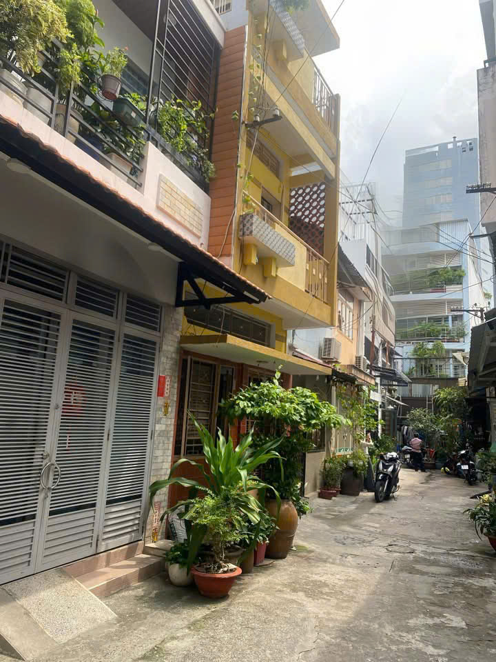 NHÀ ĐẸP VÀO Ở NGAY ĐƯỜNG ĐINH TIÊN HOÀNG - PHAN NGỮ QUẬN 1 - CHÍNH CHỦ CẦN BÁN NGAY .
