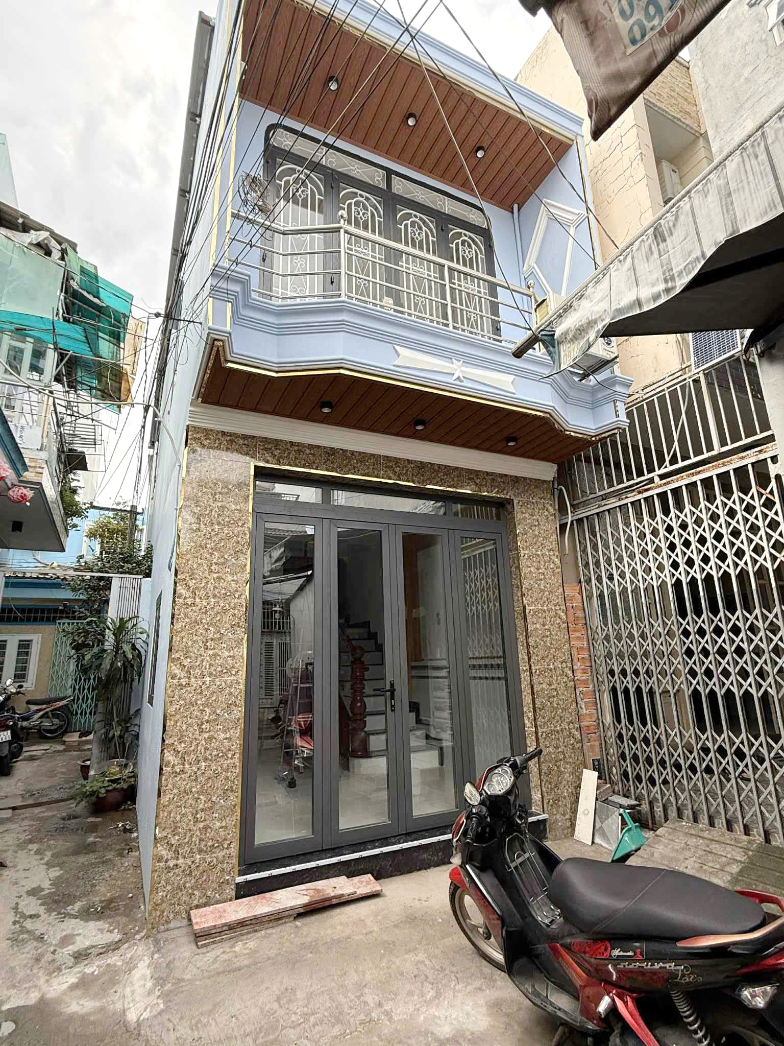 Nhà mới 3 mặt hẻm, nở hậu đường Phạm Thế Hiển P5Q8. Giá chỉ 4,45 tỷ TL