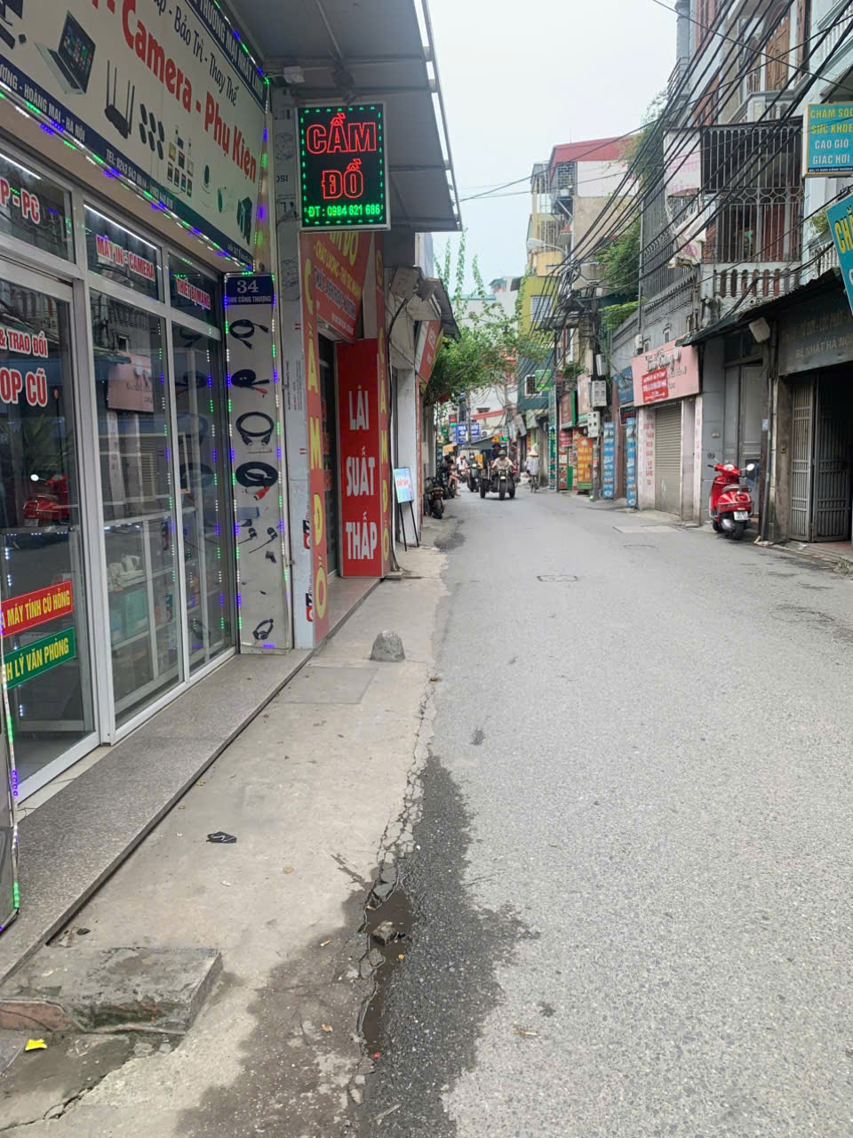 Bán nhà Bát Tràng Gia Lâm 30m 5 tầng 3 phòng ngủ