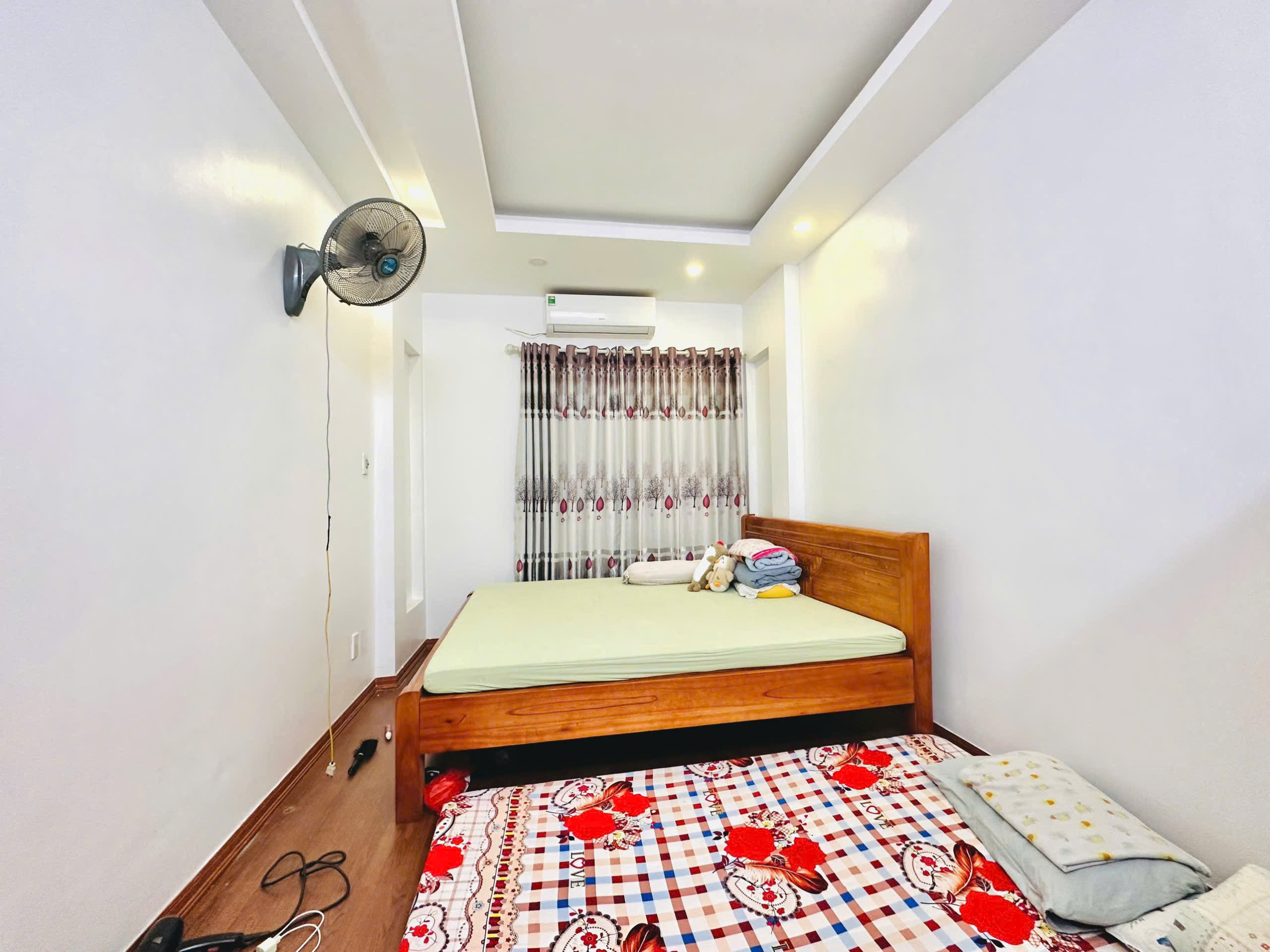 Bán nhà Văn Nội Đông Anh 40m 5 tầng 3 phòng ngủ