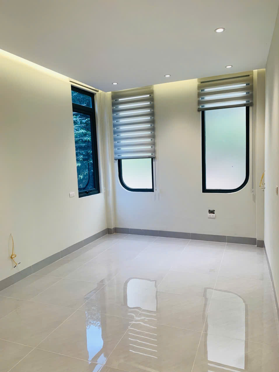 Bán nhà Đìông Dư Gia Lâm 30m 5 tầng 3 phòng ngủ