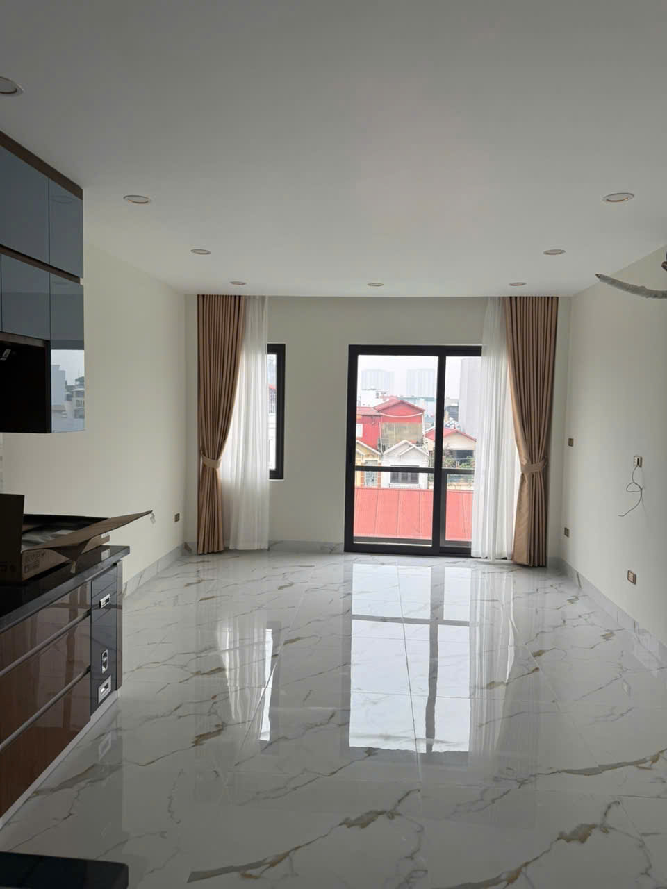 BÁN NHÀ NGUYỄN VĂN LINH – GARA Ô TÔ – THANG MÁY – FULL NỘI THẤT LUXURY ????