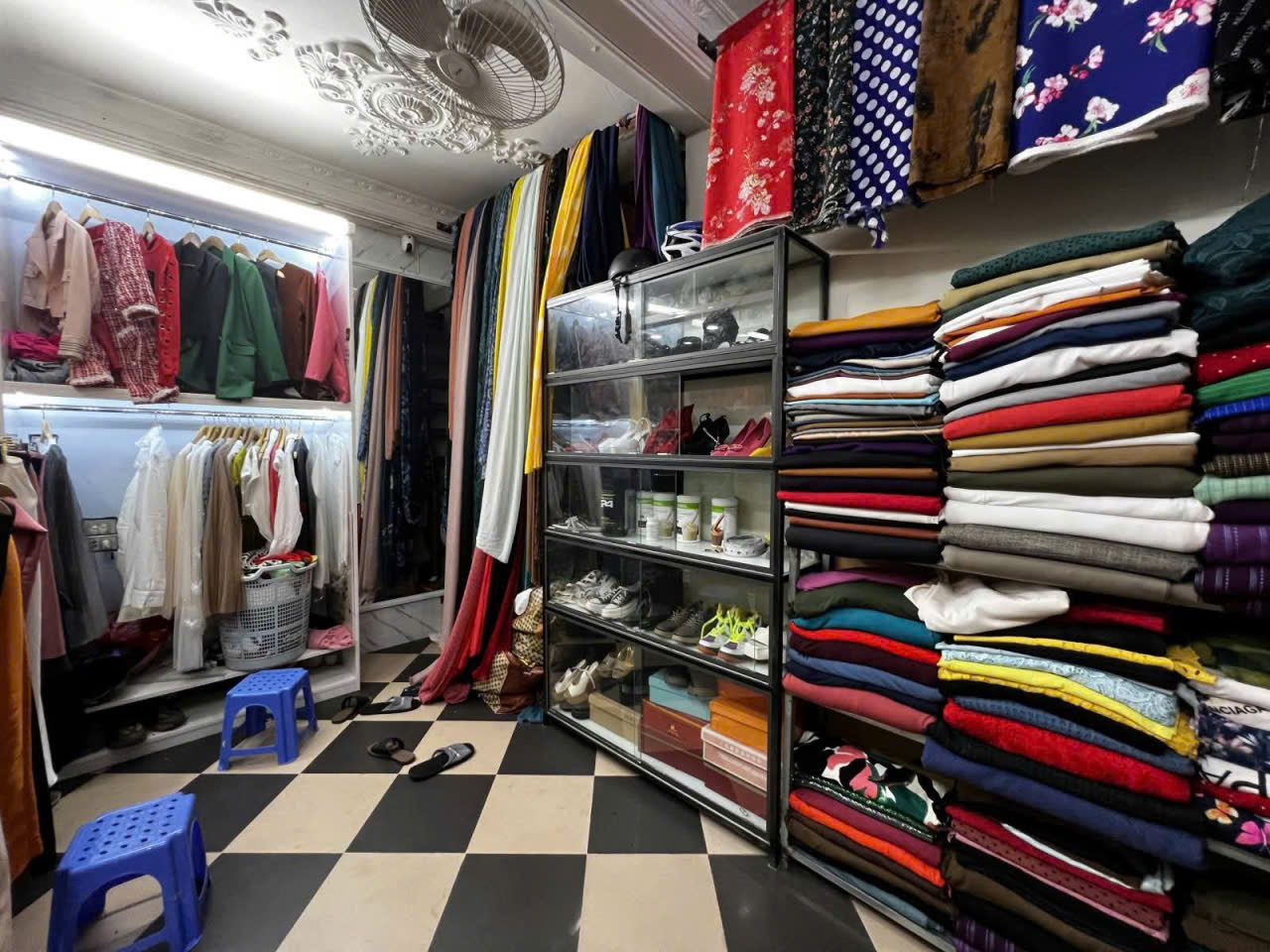 TRUNG TÂM BA ĐÌNH - MẶT PHỐ - LÔ GÓC - VỈA HÈ- Đội Cấn 25m, 4 tầng, mặt tiền 4.8m, giá 7.3 tỷ