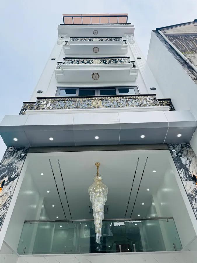 SỠ HỮU NGAY NHÀ ĐẸP NHỈNH 20 TỶ PHỐ SÀI ĐỒNG 60M2. 7T, 2 MẶT NGÕ Ô TÔ TRÁNH