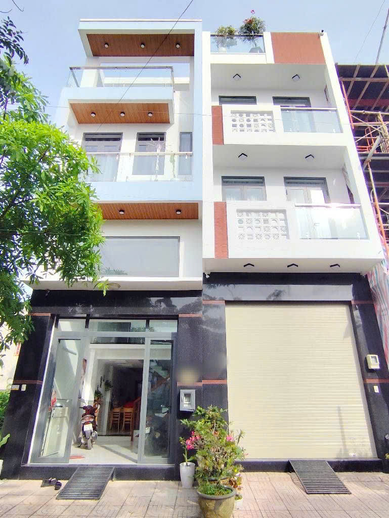 Bán nhà hẻm xe hơi GẦN CHỢ CẦU ĐỒNG - THẠNH LỘC - Q.12: 200m2, 5 tầng, 5PN, sổ hồng riêng, chỉ 6.1 tỷ - An cư lạc nghiệp ngay trung tâm! LH: 0918377255