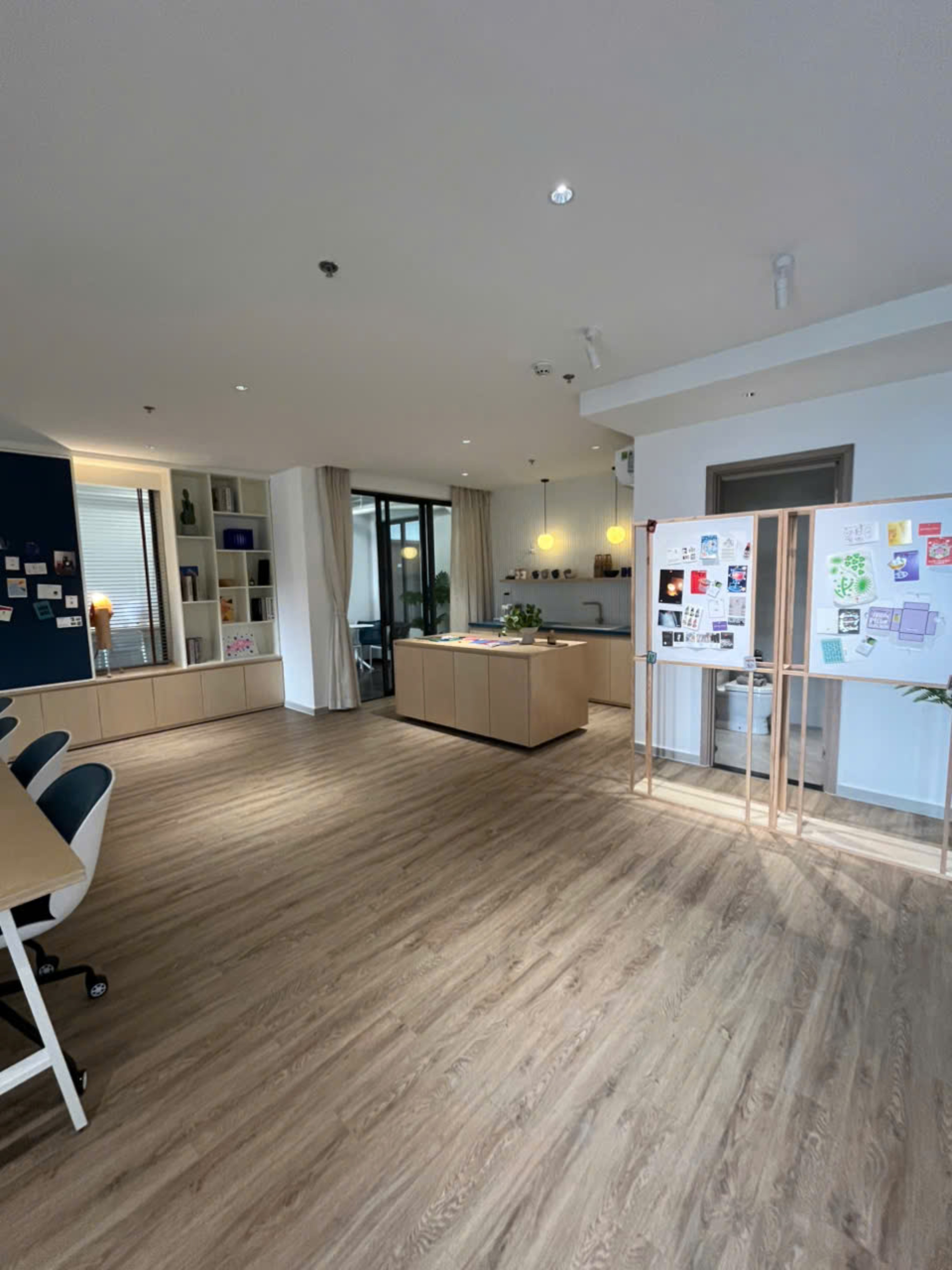 Sổ hồng riêng 60m2 - Giá 2.46 tỷ - View nội khu - Officetel MT City Q9