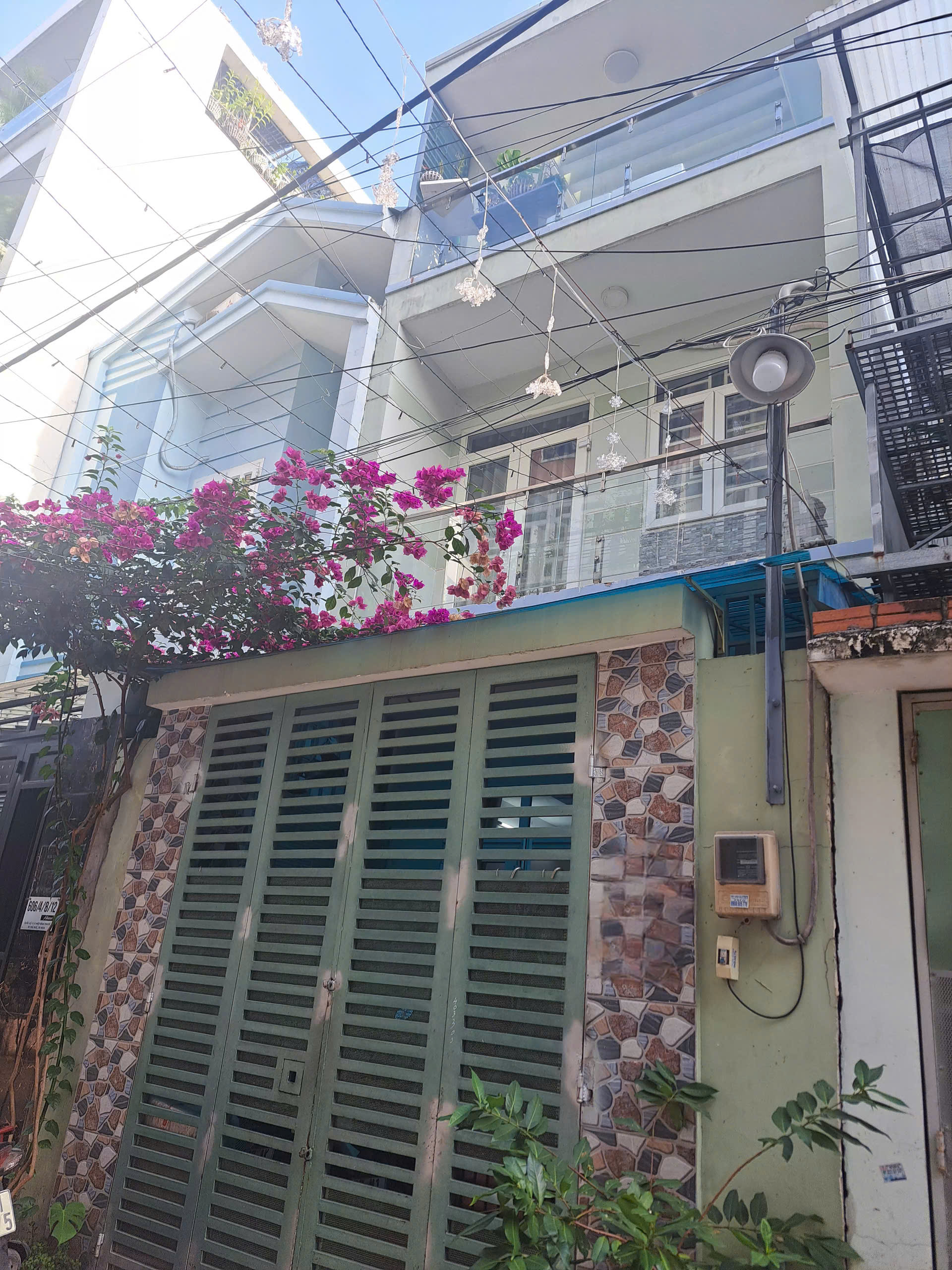 Nhà Mới Ở Ngay - Đường Quốc Lộ 13 - Khu Hồng Long - 60m2 - 3 Tầng Đúc BTCT Nhỉnh 7 Tỷ