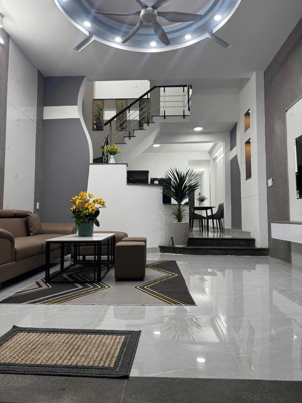 Nhà 3 Tầng - Đường Nhánh Kỳ Đồng - 3 Tầng Full Nội Thất - Dọn vào ở Ngay