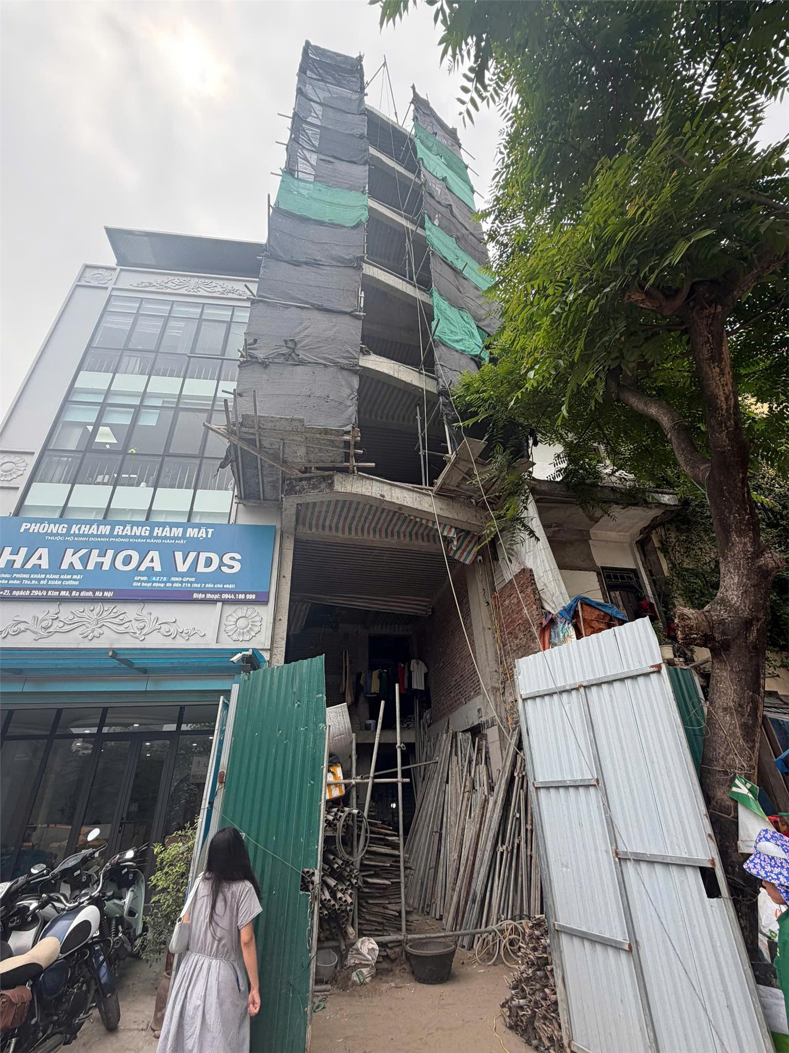 Bán nhà mặt phố vạn phúc. Kim Mã ba đình nhà 7 tầng xây thô thang máy vị trí vàng