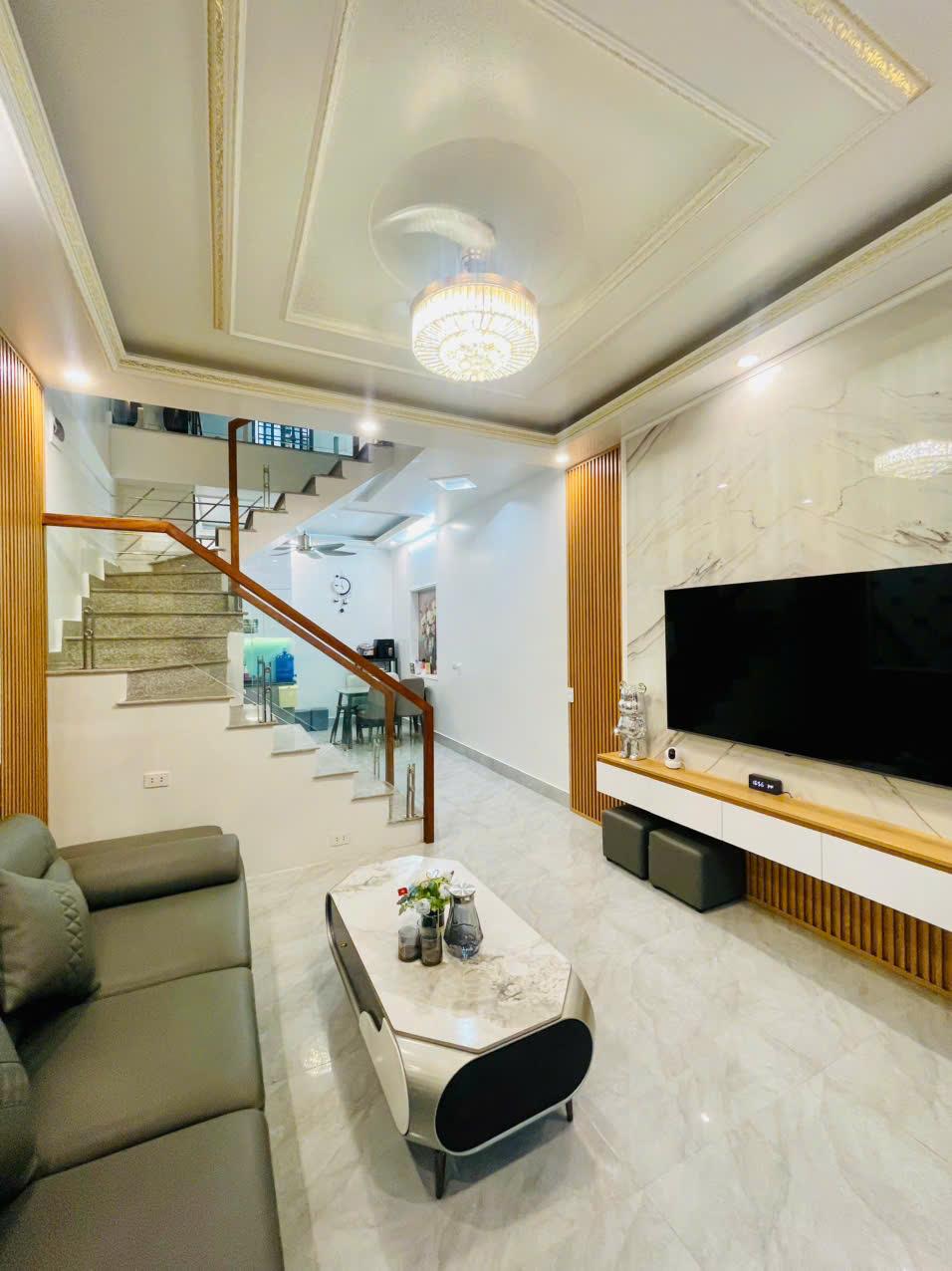 BÁN NHÀ LÔ GÓC 4 TẦNG TẠI KIỀU SƠN – VĂN CAO, OTO VÀO TẬN CỬA, NHÀ ĐẸP Ở NGAY