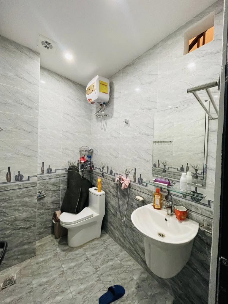 BÁN NHÀ HXH BÙI ĐÌNH TÚY- P.12 - 41M2 (4.7 X8 )- 1 TRỆT 1 LẦU BTCT - KHU CAO TẦNG - KHÔNG LỖI PHONG THỦY - CHỈ 5.7 TỶ