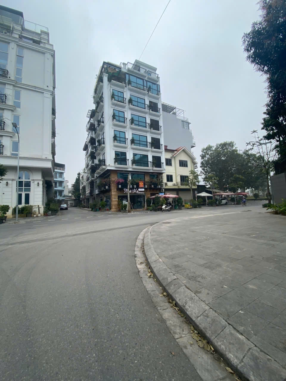 Bán Đất Ngọc Thụy – Lô Đẹp, Vị Trí Đắc Địa, Giá Hợp Lý!

???? Giá chỉ: 8.6 tỷ
???? Diện tích: 50m² – Mặt tiền đẹp, nở hậu
???? Vị trí: Ngõ 268 Ngọc Thụy, Long Biên – Cạnh khu đô thị tỷ đô Khai Sơn