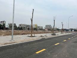 chơn thành ngay tthc 1ty2/200m2 hàng hiếm , 10m ngang...