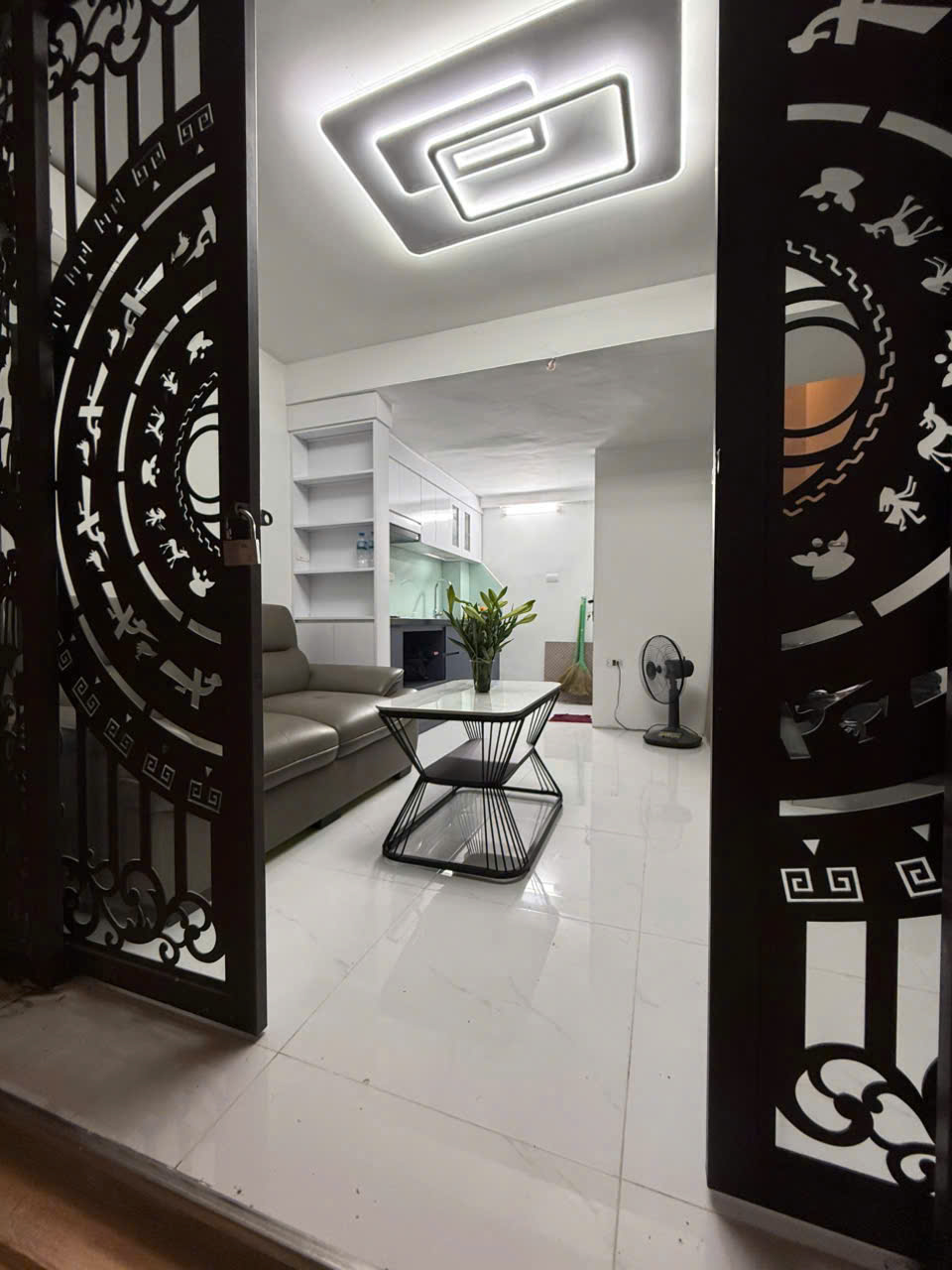 Bán nhà phố Chuong Duong Thuong Tin 40m 5 tầng 3 phòng ngủ