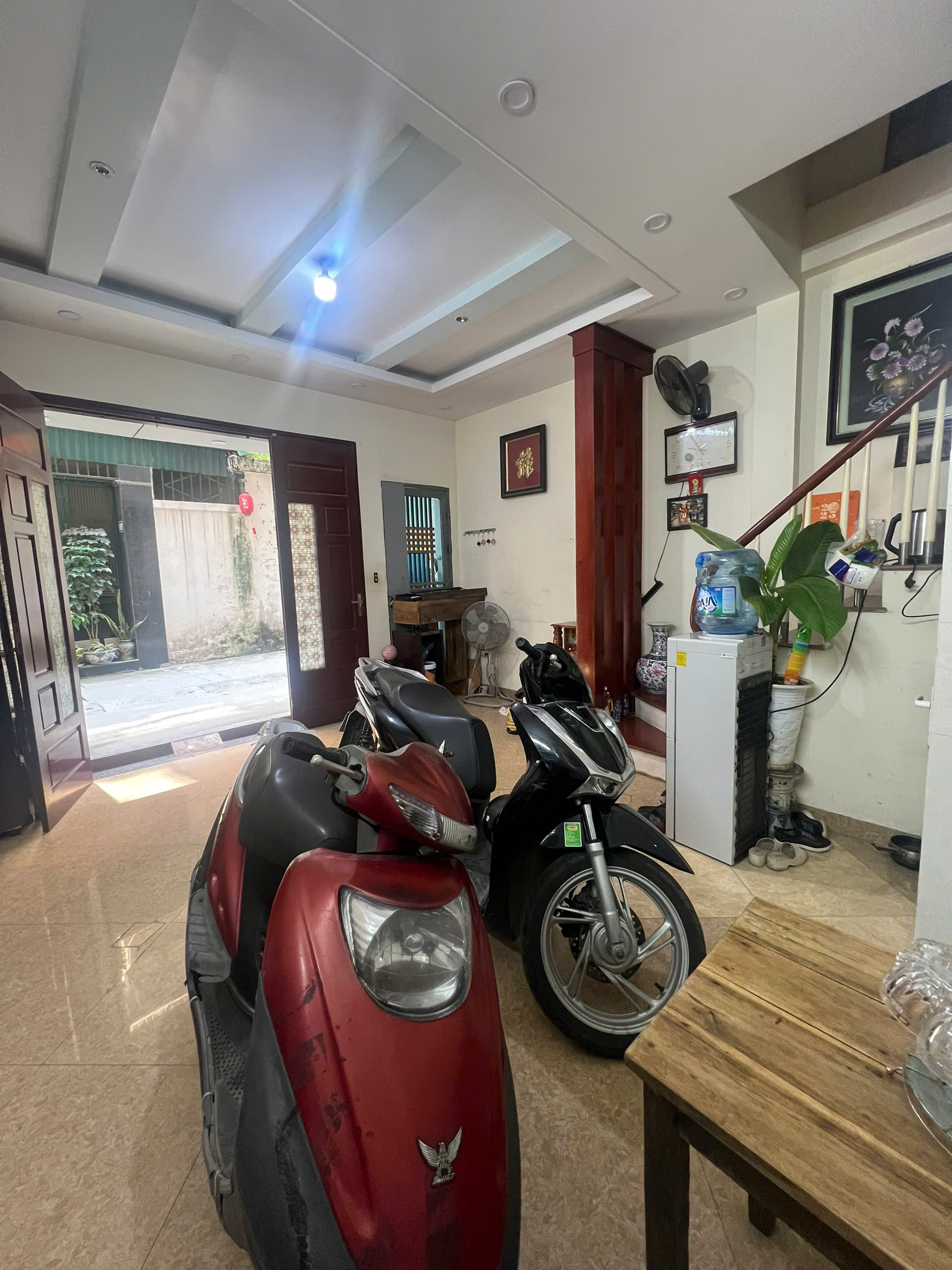 Bán nhà pho Bac Ly TP Dong Hoi 35m 5 tầng 3 phòng ngủ