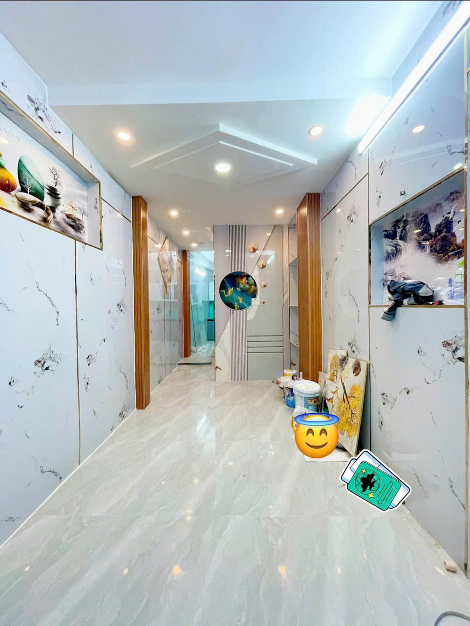 bán nhà sát mặt tiền q4 
6PN 5WC SHR CÓ 4 Đ