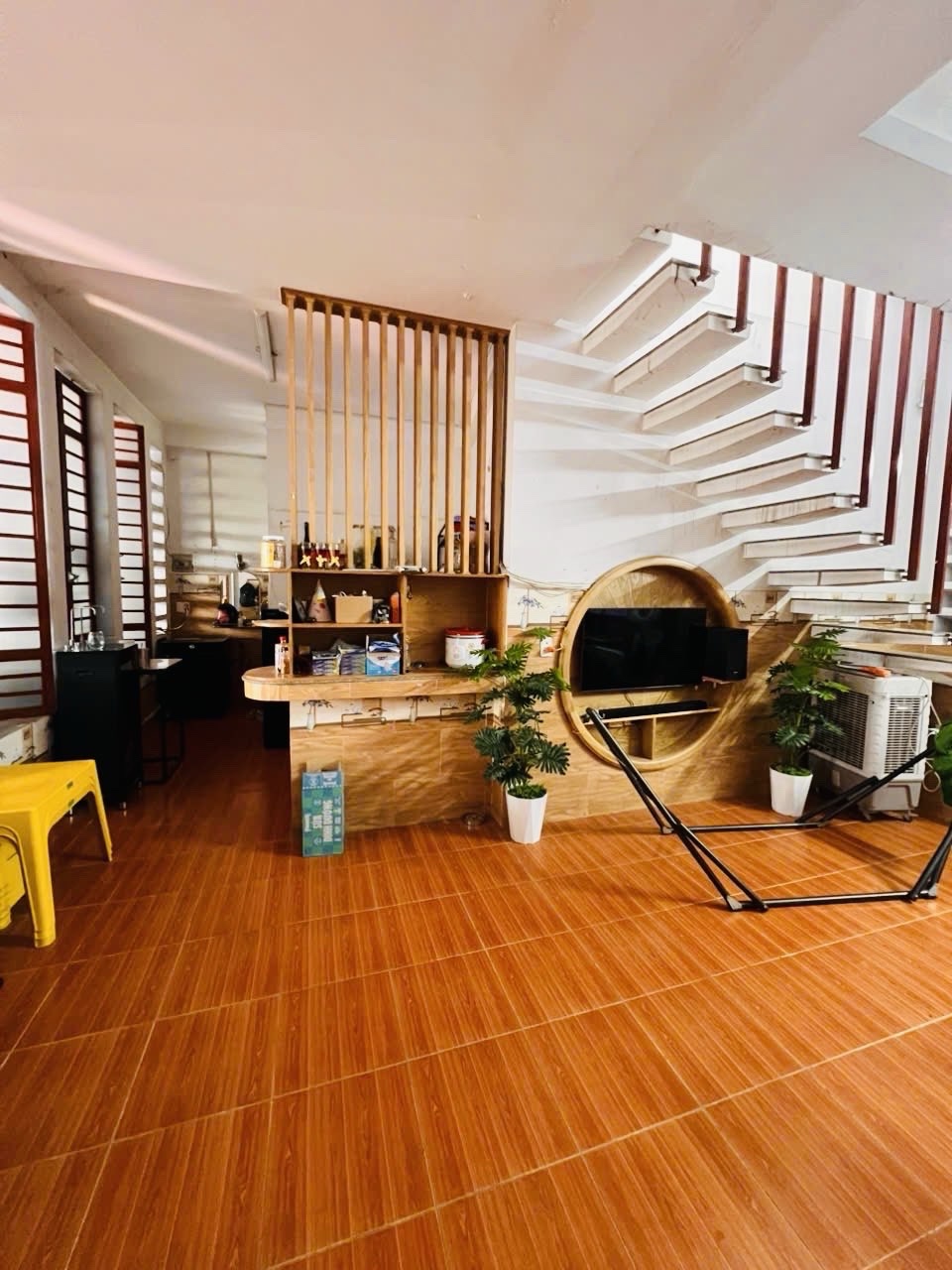 Bán nhà 3 Tầng,Ngang 9M,SHR thổ cư 100%,đường xe tải.Vừa ở vừa kinh doanh